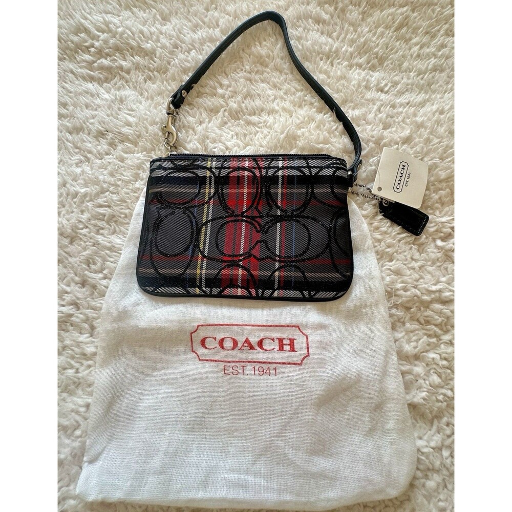 Coach Signtr Red Black Plaid Soho Tartan Skinny Wristlet F44508 NWT Dust Bag 6x4